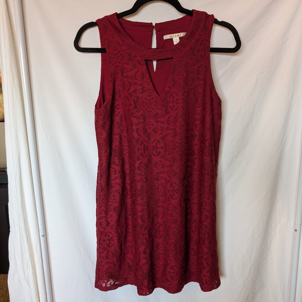 Red lace swing dress with front key hole